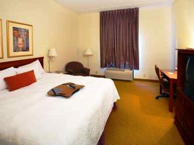 Hotel Hampton & Tulsa-woodland Hills